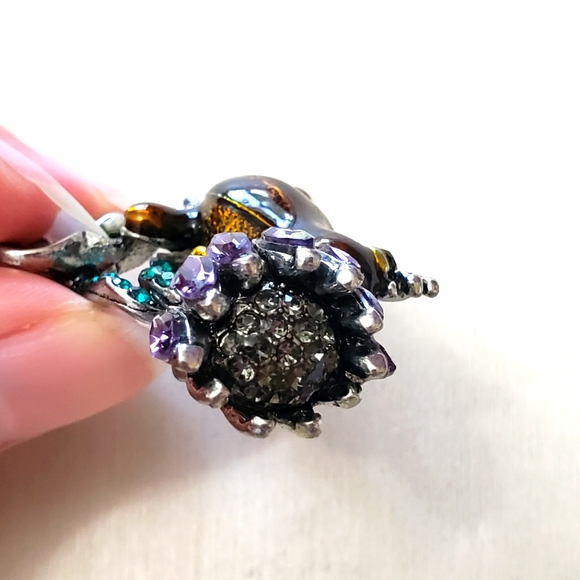 Gold Purple and Green Color Frog Holding Flower Pin/Brooch with Rhinestones - Picture 3 of 6